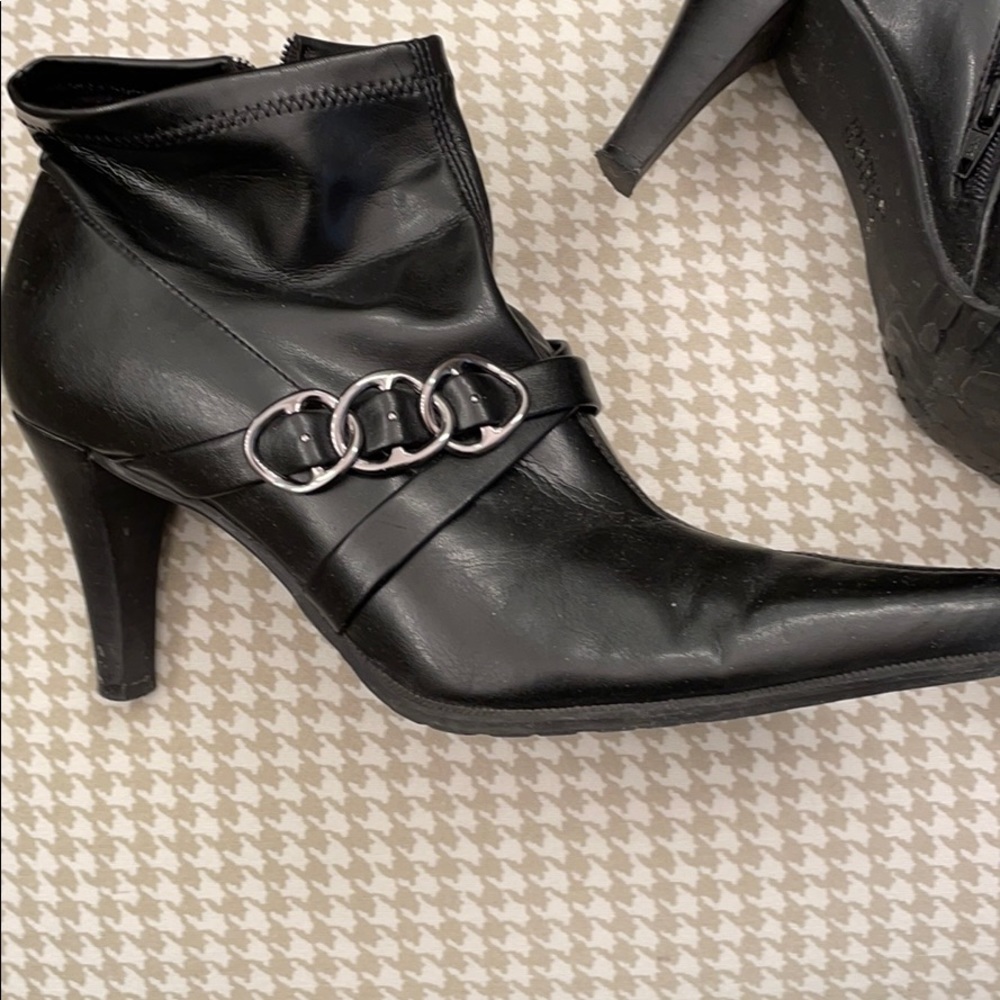 Franco Sarto black 7 m boot with silver buckle